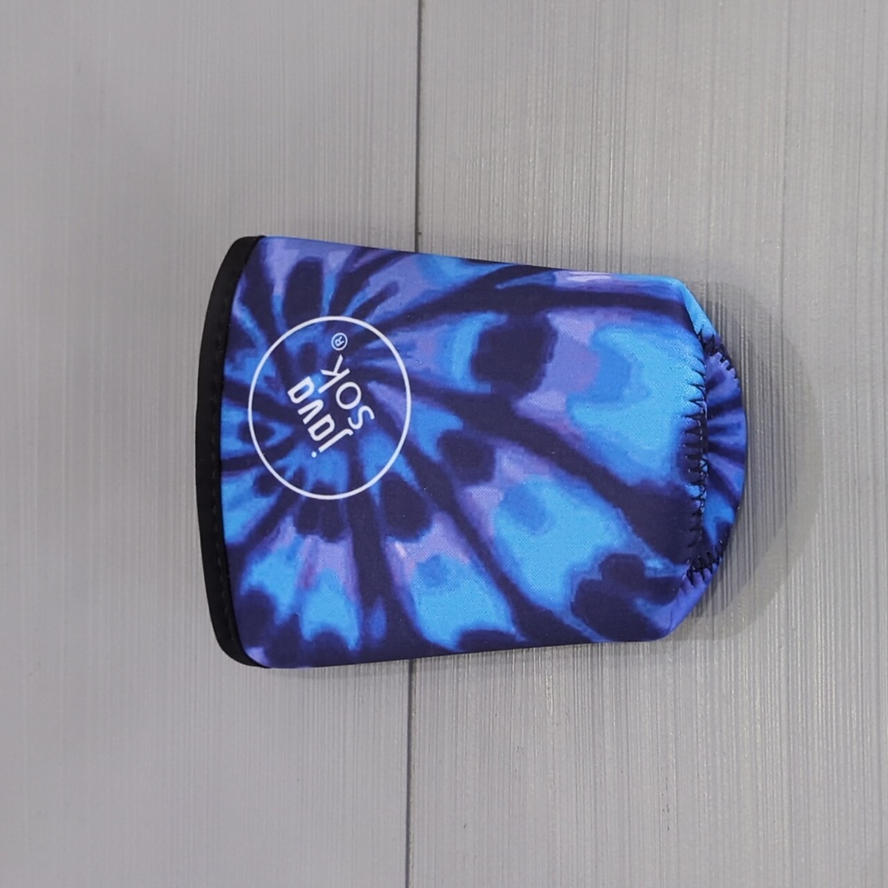 NWOT Java Sok Medium Blue/Purple Tie Dye Drink Beverage Holder Sleeve 22-28oz